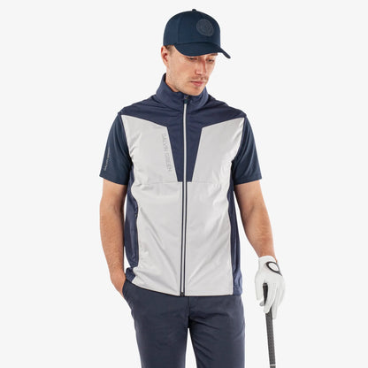 Windproof and water repellent golf vest