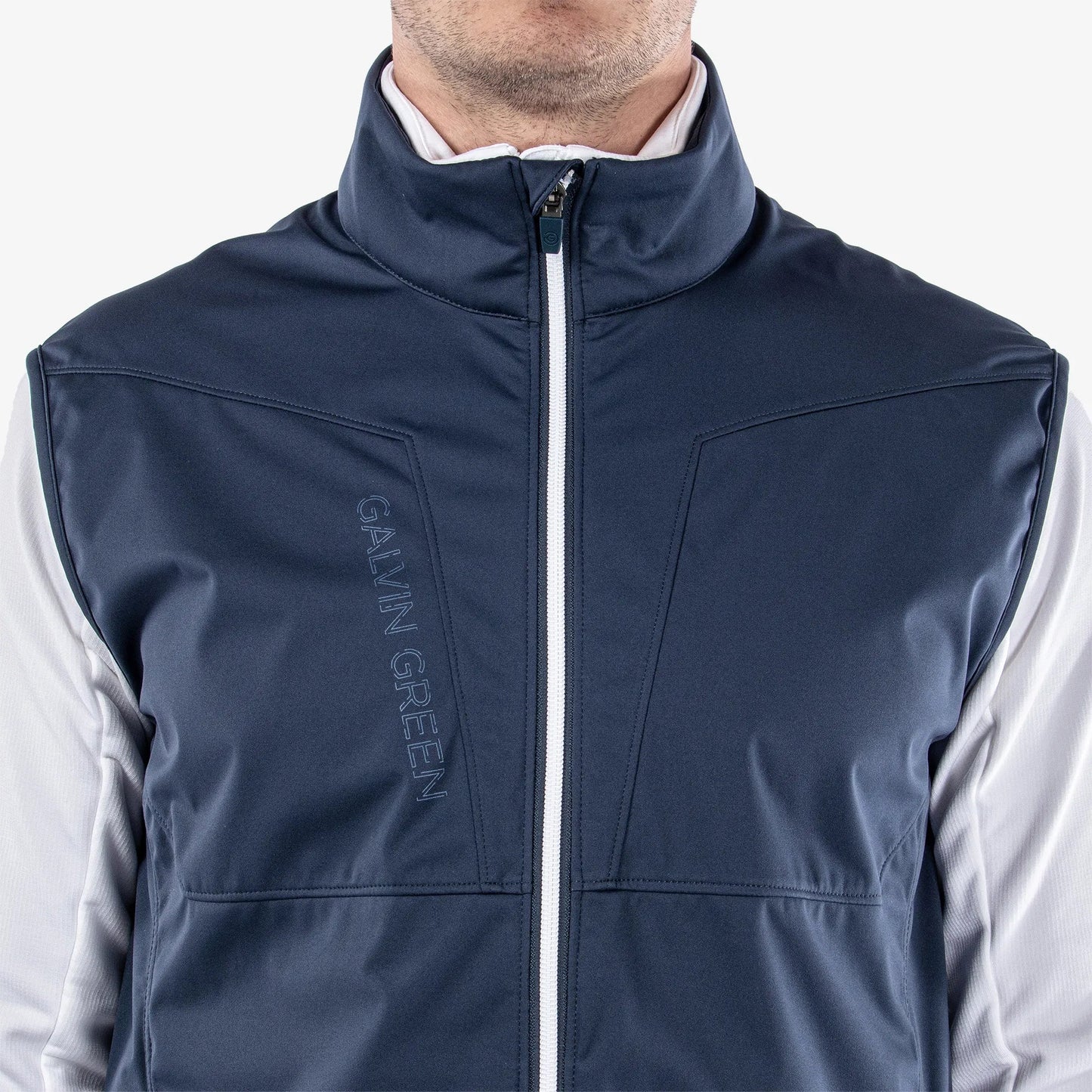 Windproof and water repellent golf vest
