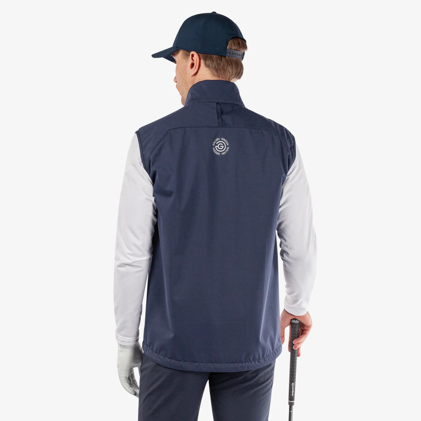 Windproof and water repellent golf vest