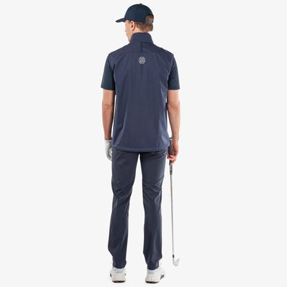 Windproof and water repellent golf vest