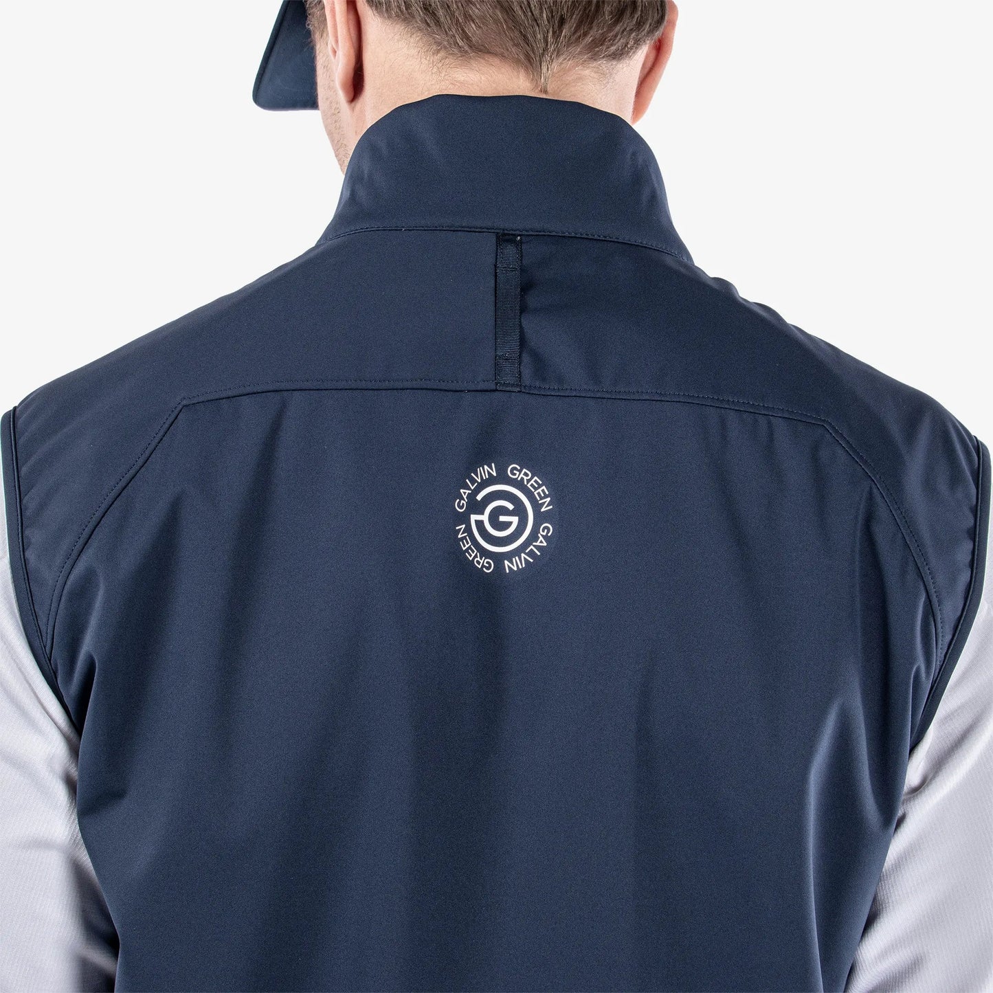 Windproof and water repellent golf vest