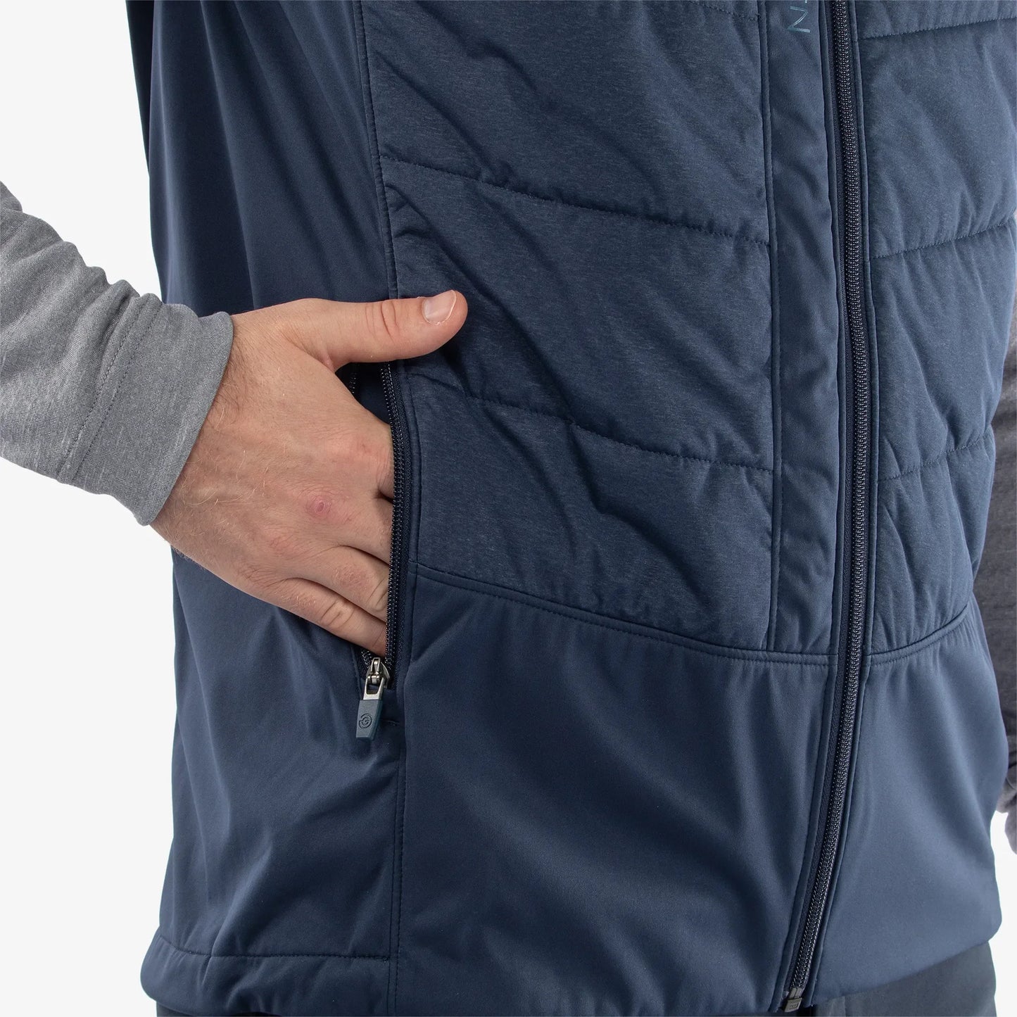 Windproof and water repellent golf vest
