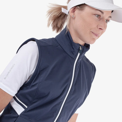 Windproof and water repellent golf vest