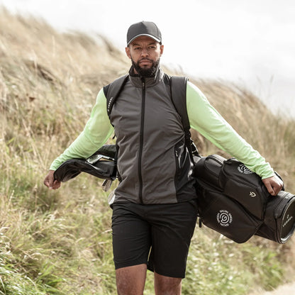 Windproof and water repellent golf vest