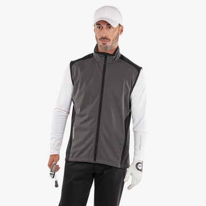 Windproof and water repellent golf vest