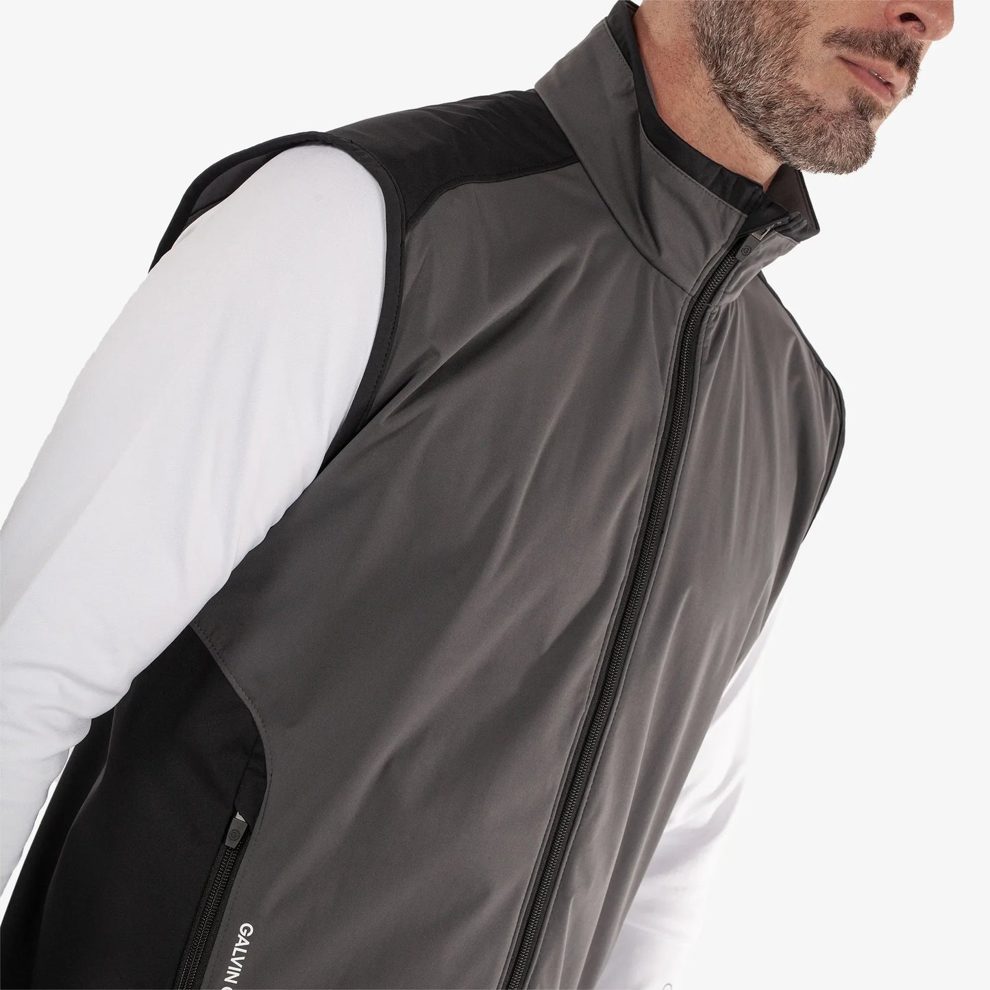 Windproof and water repellent golf vest