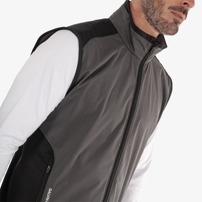 Windproof and water repellent golf vest