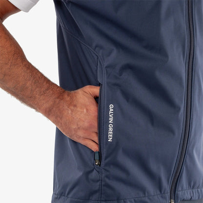 Windproof and water repellent golf vest