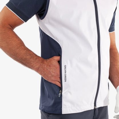 Windproof and water repellent golf vest