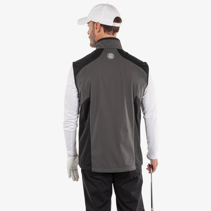 Windproof and water repellent golf vest