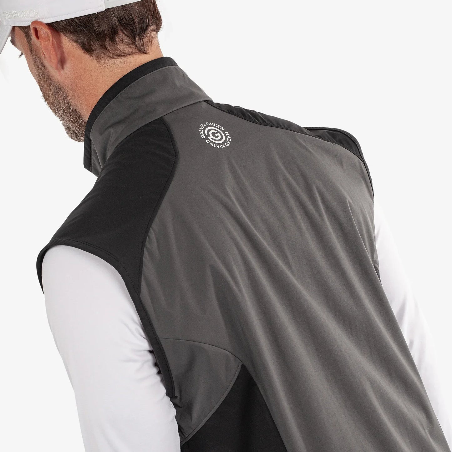 Windproof and water repellent golf vest