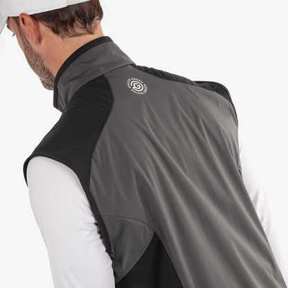 Windproof and water repellent golf vest