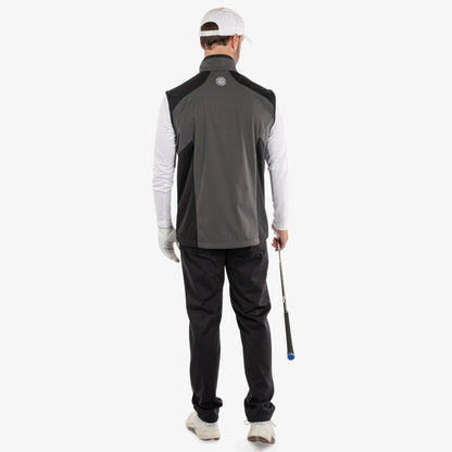 Windproof and water repellent golf vest