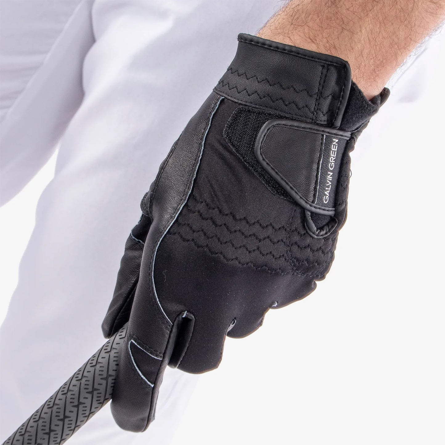 Windproof golf gloves
