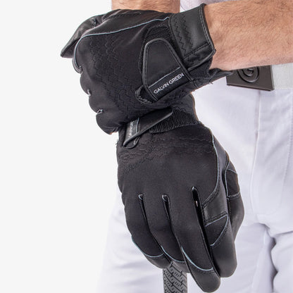 Windproof golf gloves