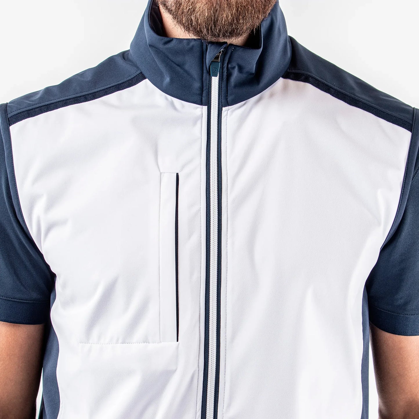 Windproof and water repellent golf vest
