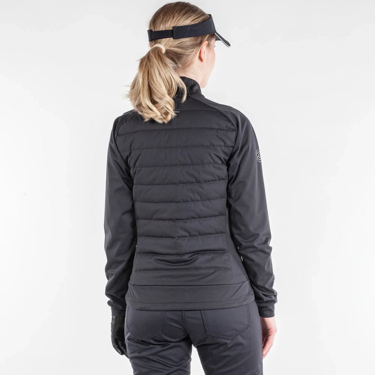 Windproof and water repellent jacket