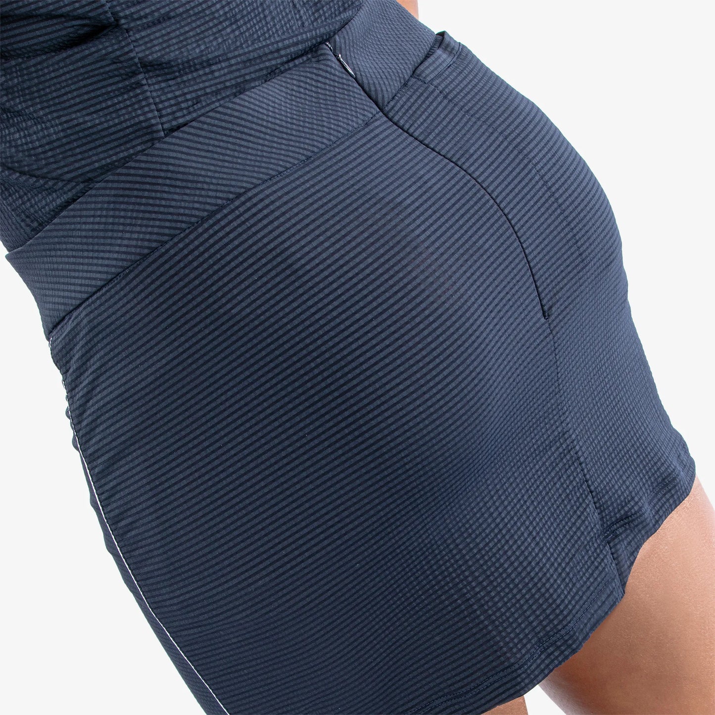 Breathable golf skirt with inner shorts