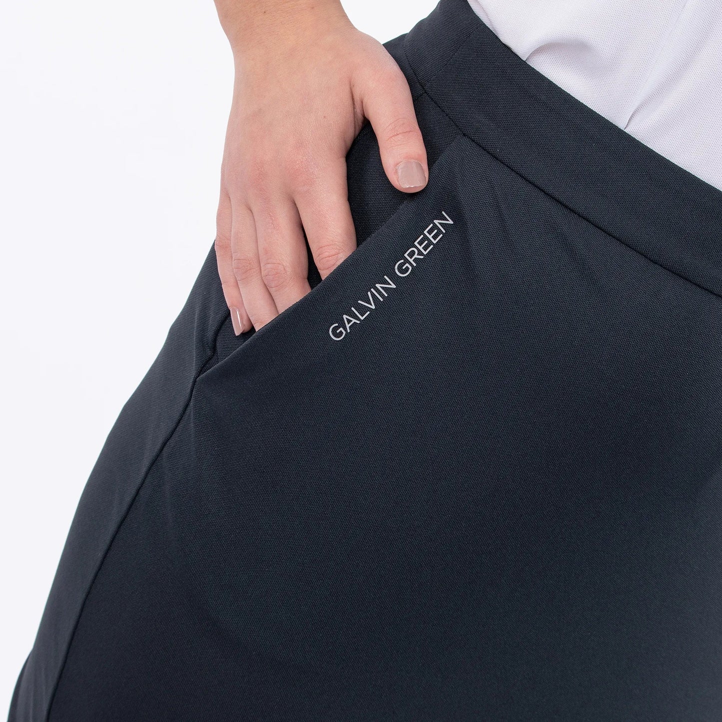 Breathable golf skirt with inner shorts