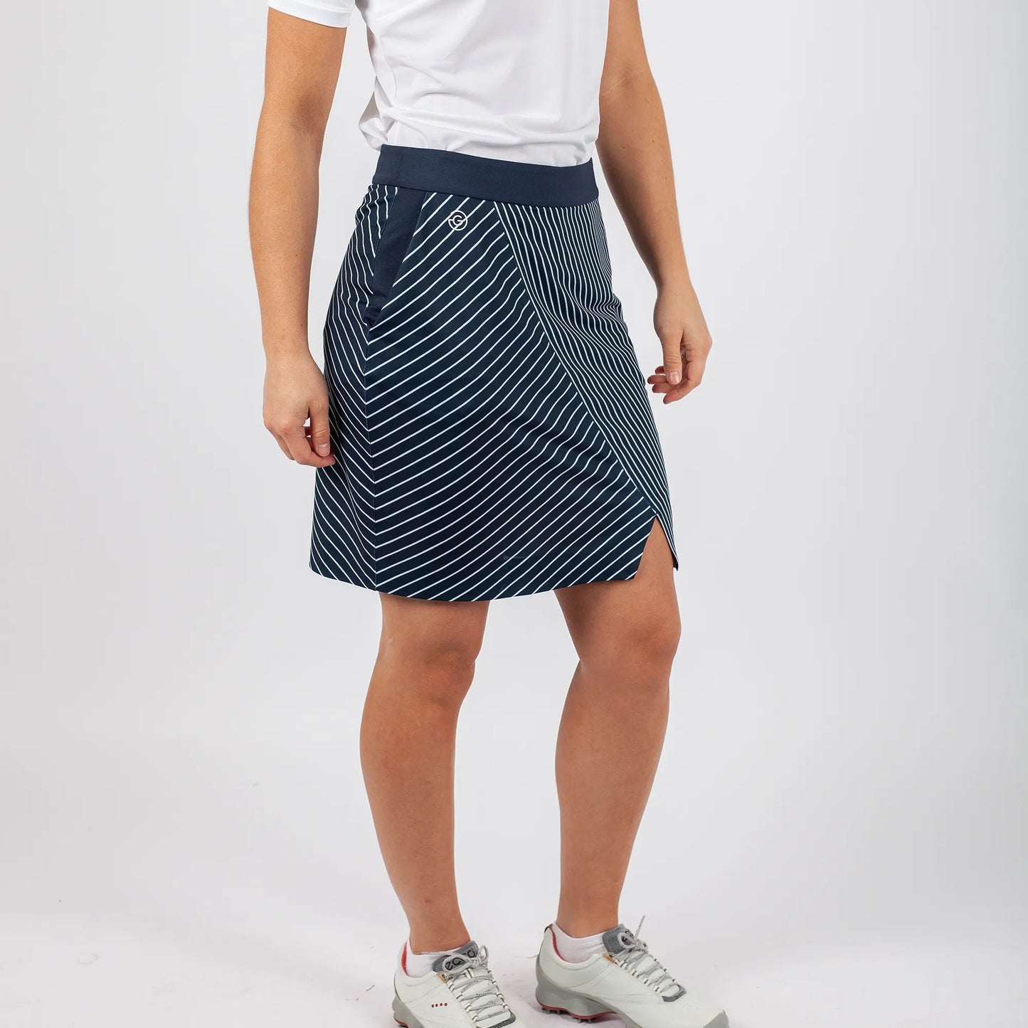 Breathable golf skirt with inner shorts