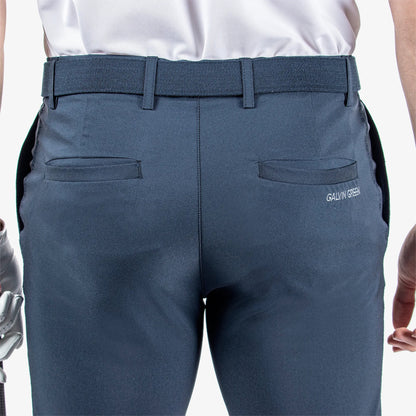 Breathable golf shorts