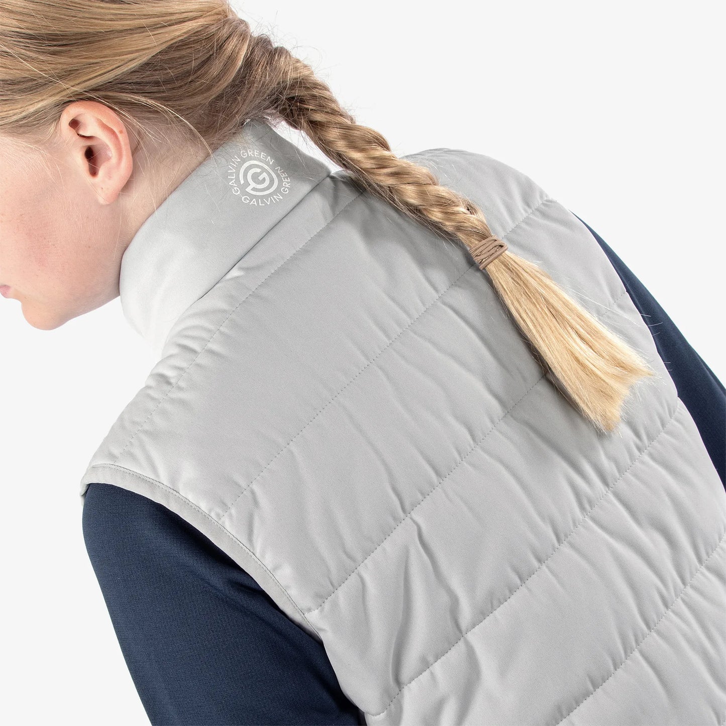 Windproof and water repellent golf vest